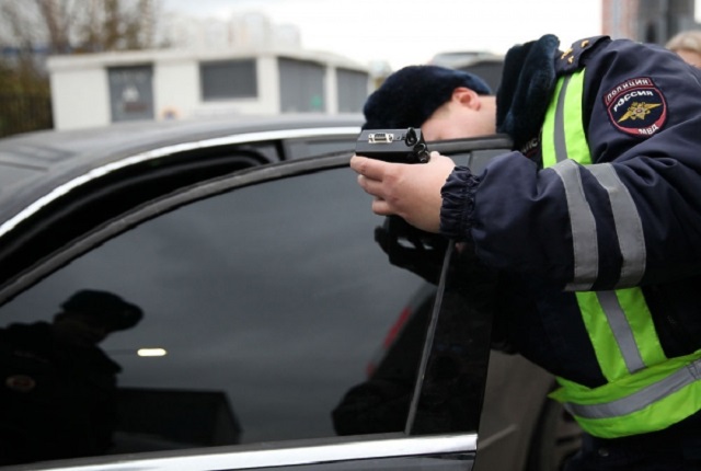 В Госдуме планируют отменить штрафы за тонировку стекол автомобиля В Госдуме планируют отменить штрафы за тонировку стекол автомобиля