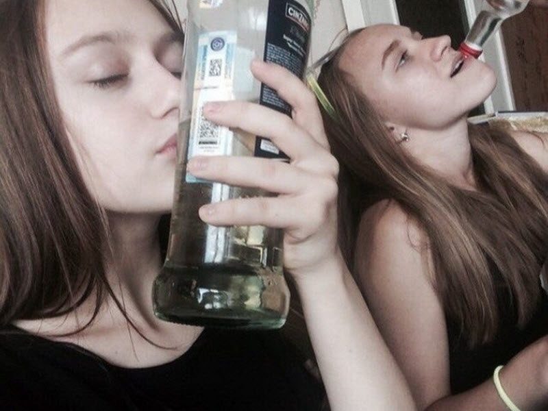 Забавы молодых: пьянки, гулянки, вписки