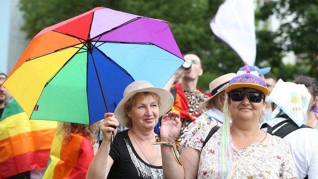 В Киеве представители ЛГБТ провели "Марш равенства" В Киеве представители ЛГБТ провели "Марш равенства"