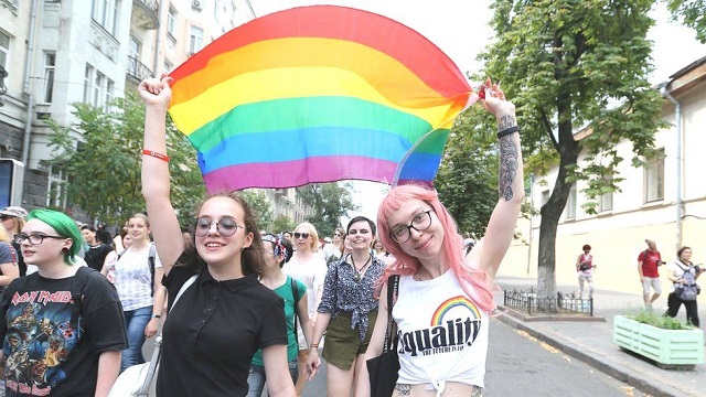 В Киеве представители ЛГБТ провели "Марш равенства" В Киеве представители ЛГБТ провели "Марш равенства"