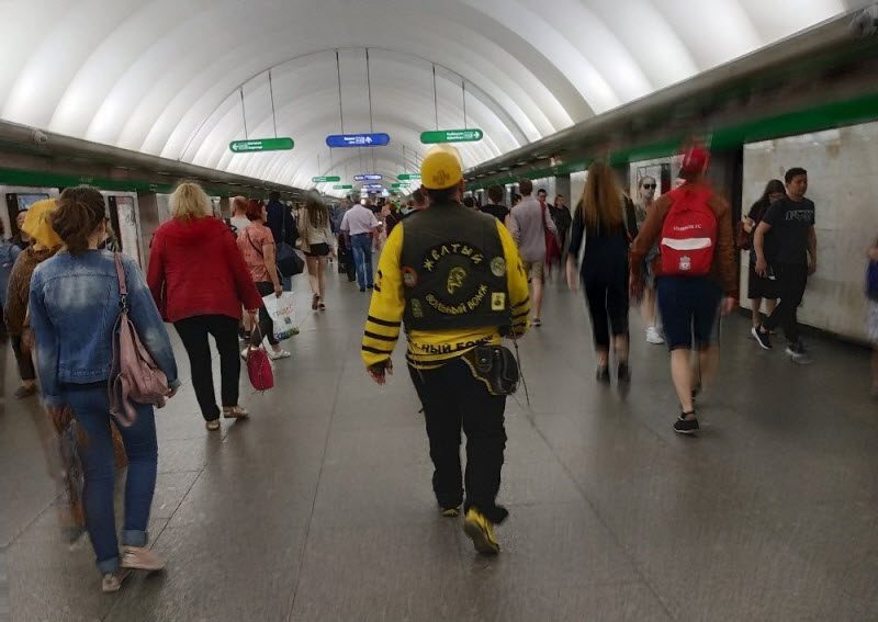 Модники из российского метрополитена