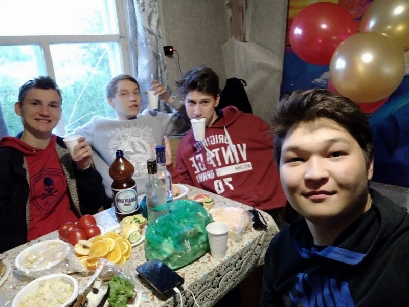 Забавы молодых: пьянки, гулянки, вписки