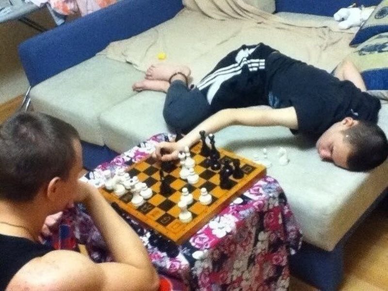 Забавы молодых: пьянки, гулянки, вписки