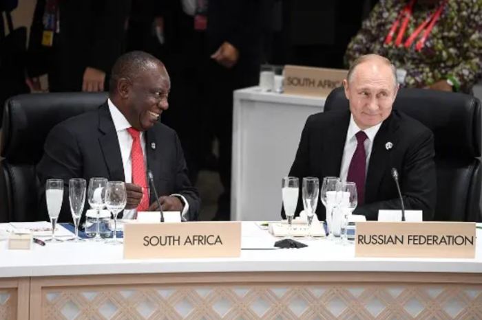 Банкет саммита G20 и термокружка Путина