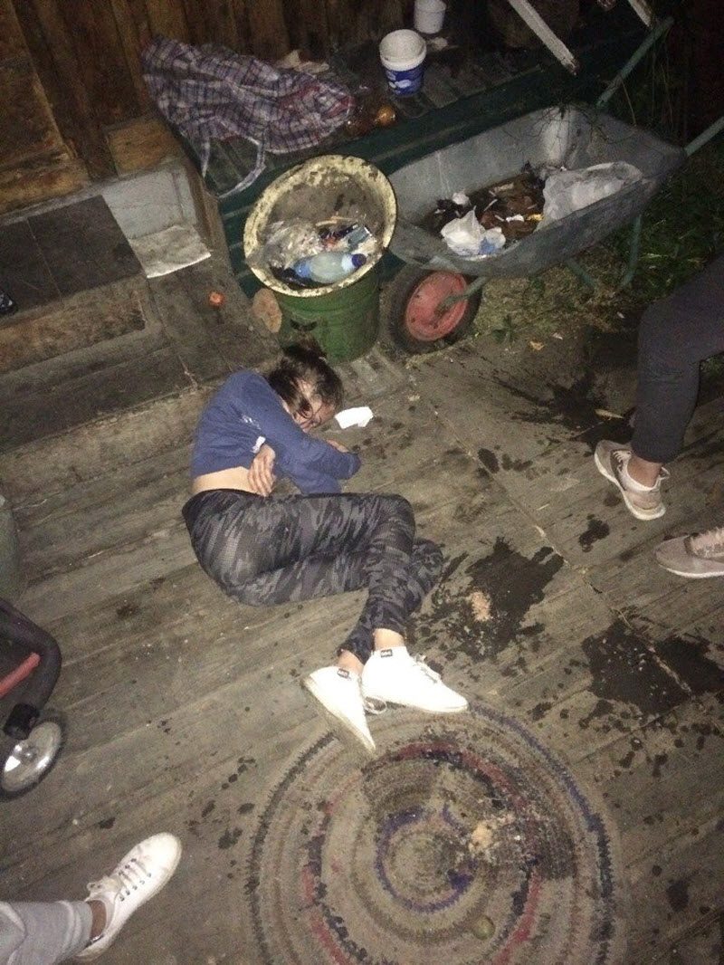 Забавы молодых: пьянки, гулянки, вписки