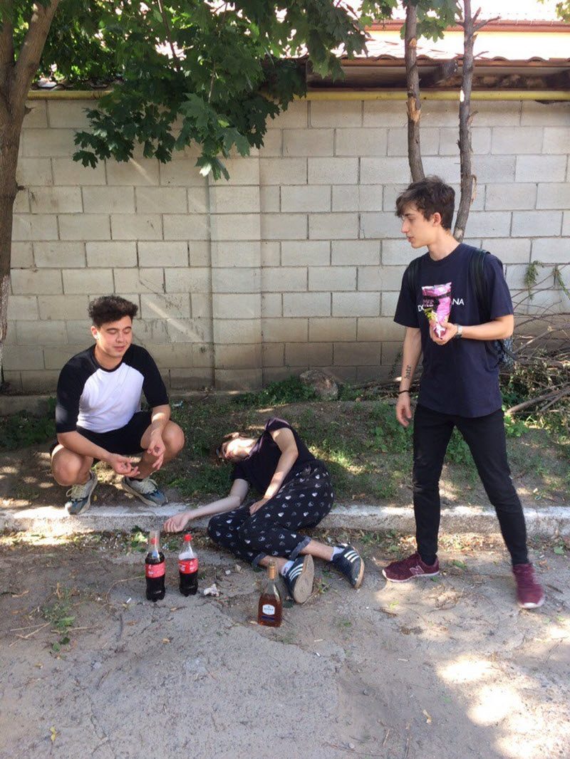 Забавы молодых: пьянки, гулянки, вписки