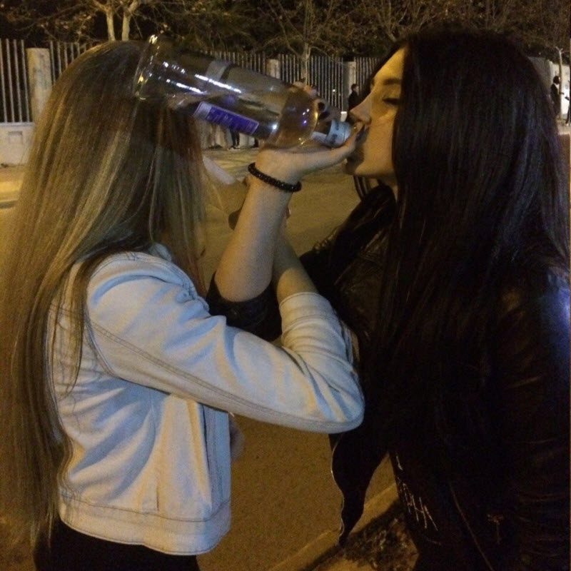 Забавы молодых: пьянки, гулянки, вписки