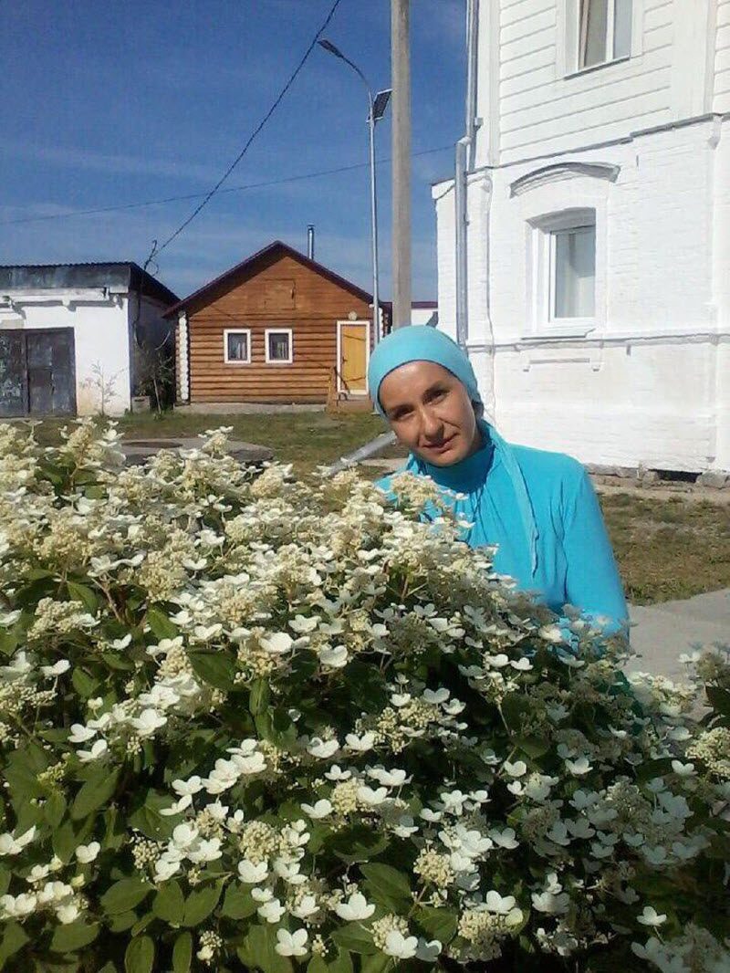 Утром монашка, вечером stream-няшка