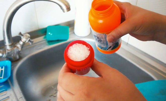 Популярные методы устранения засора, которые не работают