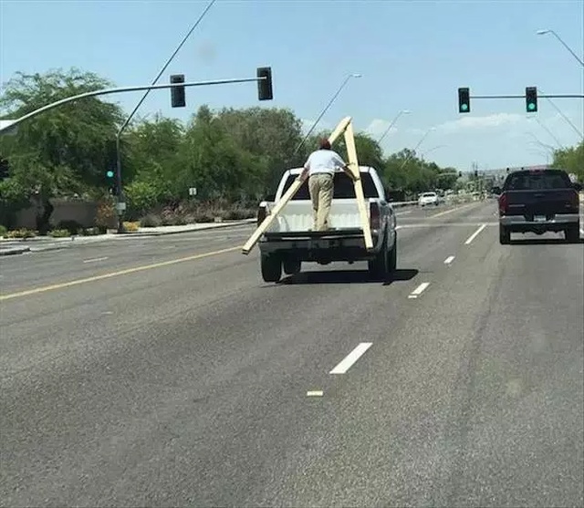 Странные поступки людей