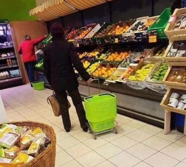 Странные поступки людей