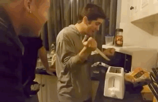 Странные поступки людей (28 фото)