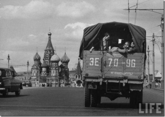 «Хрущевки» и «хрущобы» «Хрущевки» и «хрущобы»