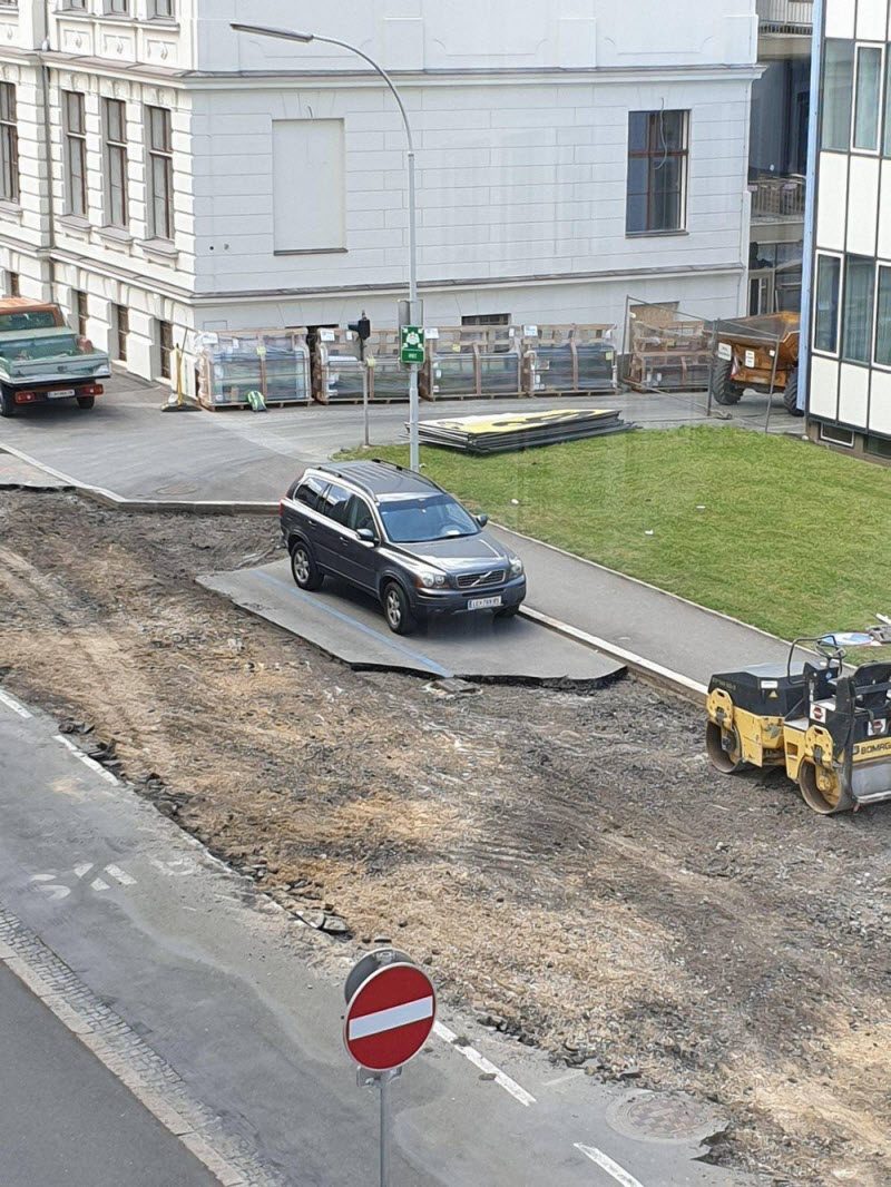 Бывают в жизни огорчения...