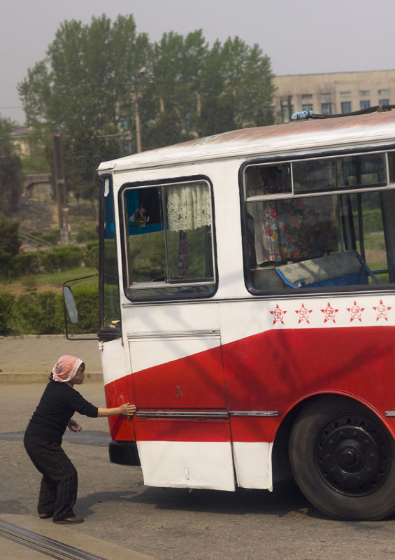 Жизнь КНДР из окна автомобиля Жизнь КНДР из окна автомобиля