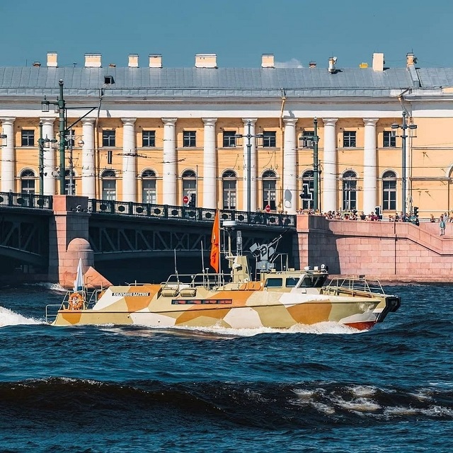 Фотоотчет с военно-морского парада в честь Дня ВМФ в Санкт-Петербурге
