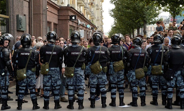 Фоторепортаж с московского митинга