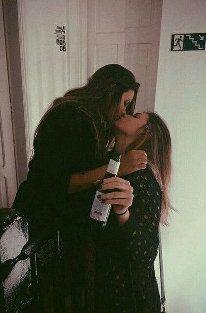 Забавы молодых: пьянки, гулянки, вписки