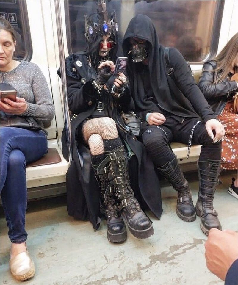 Модники из российского метрополитена