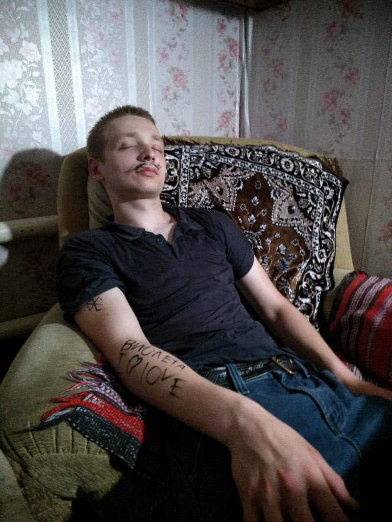 Забавы молодых: пьянки, гулянки, вписки