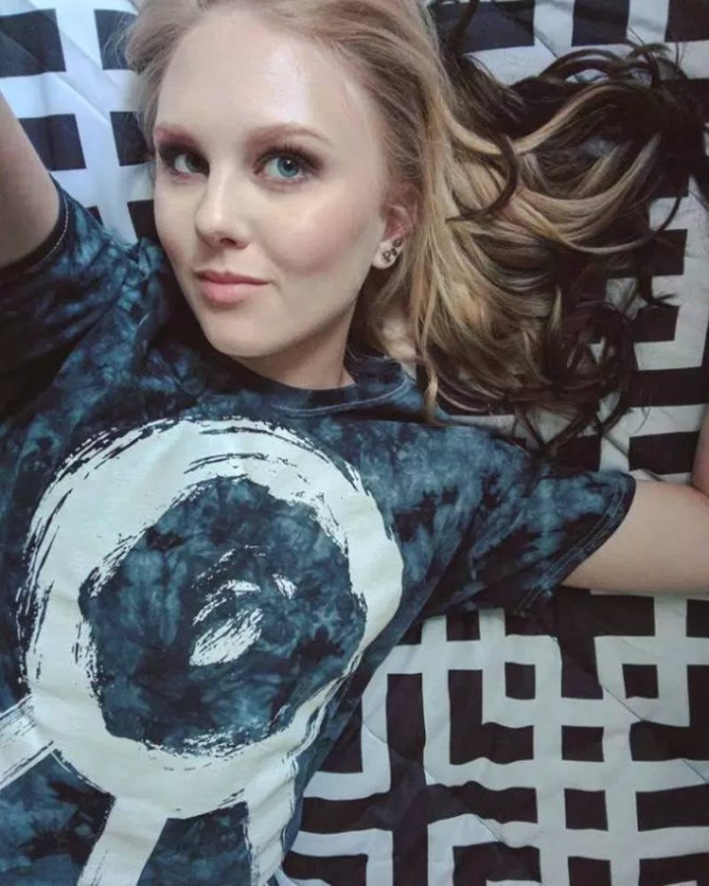 Девушки из фильмов для взрослых в Instagram
