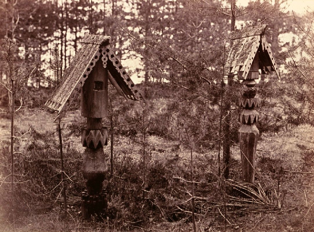 Почему церковь запретила ставить "кресты с крышей" Почему церковь запретила ставить "кресты с крышей"