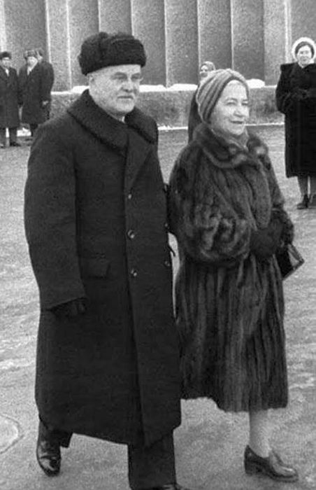 Советских вожди, жёнами которых были еврейки Советских вожди, жёнами которых были еврейки