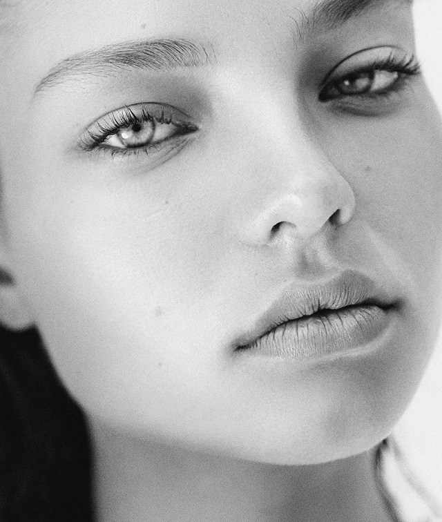 Instagram-модель Алеся Кафельникова снялась в фотосессии в нижнем белье