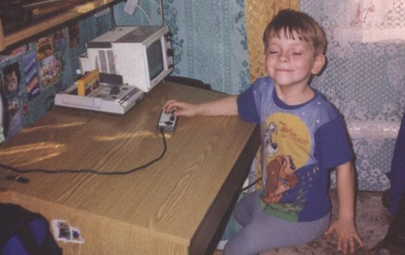 «Вся страна пьет, а я играю в Dendy»