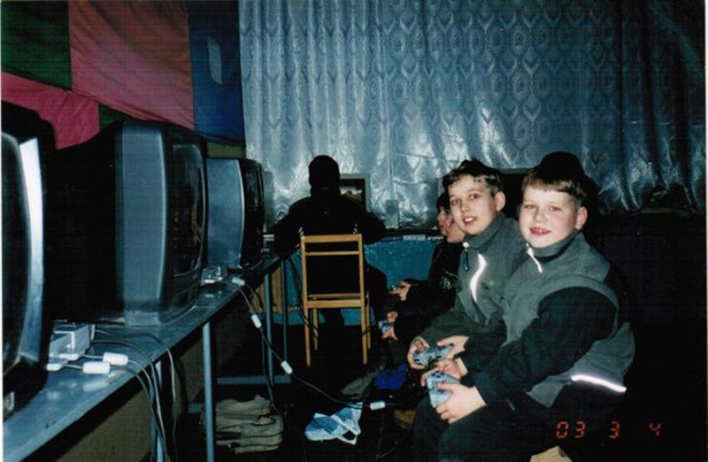 «Вся страна пьет, а я играю в Dendy»