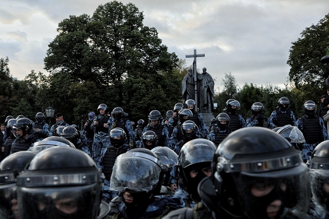 В Москве прошла самая крупная акция протеста с 2011 года