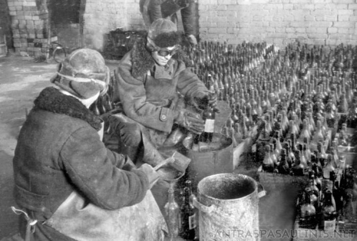 История появления у советских солдат «коктейлей Молотова»