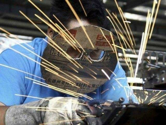 Люди, которые, наверное, застраховали жизнь и мечтают скорее получить выплату