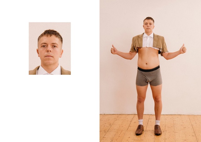 Провокационный фотопроект, высмеивающий традиционные фото на паспорт