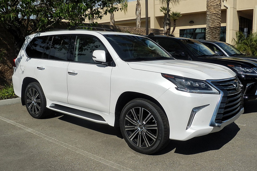 За какие автомобили россияне готовы платить от $100 000 За какие автомобили россияне готовы платить от $100 000