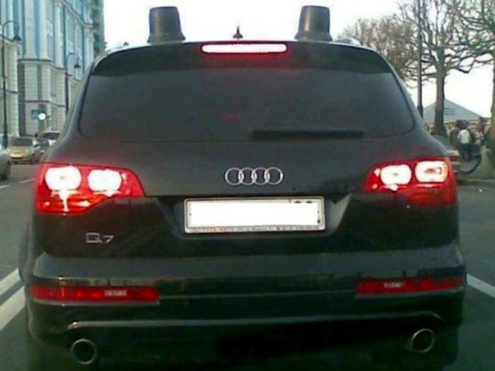 Нужно ли уступать дорогу автомобилю с черной мигалкой Нужно ли уступать дорогу автомобилю с черной мигалкой