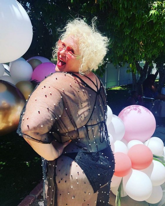 Вечеринка у бассейна Big Bottom Bash
