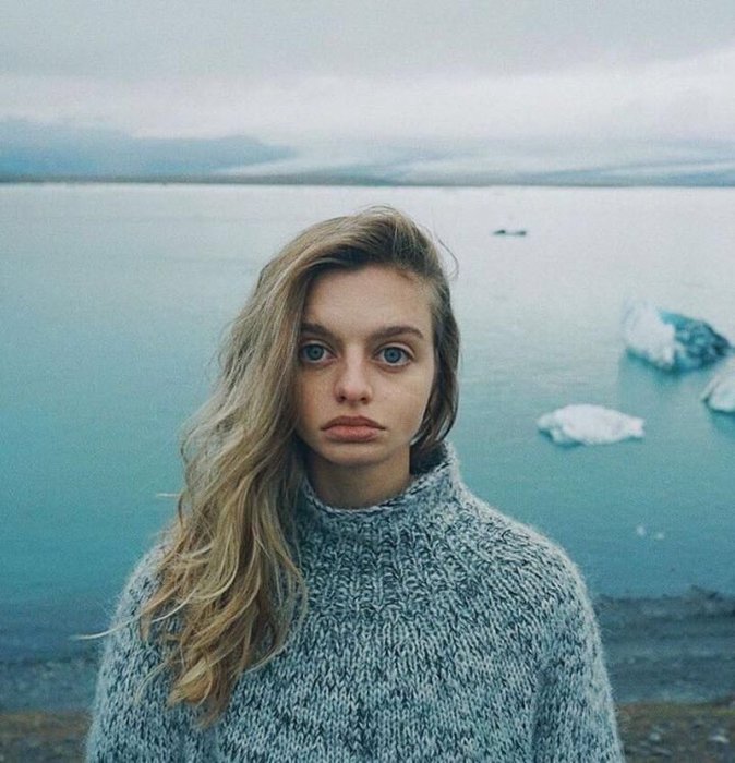 Модель Мария Оз с настораживающей внешностью