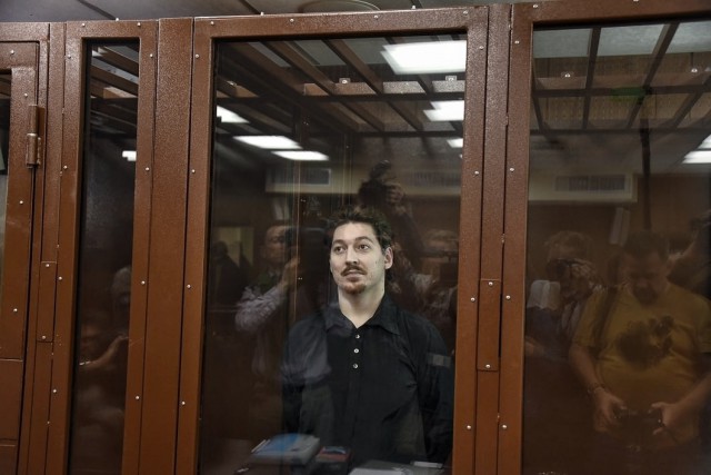 Участника акции 27 июля Кирилла Жукова приговорили к трём годам колонии: он пытался поднять забрало шлема росгвардейца    
