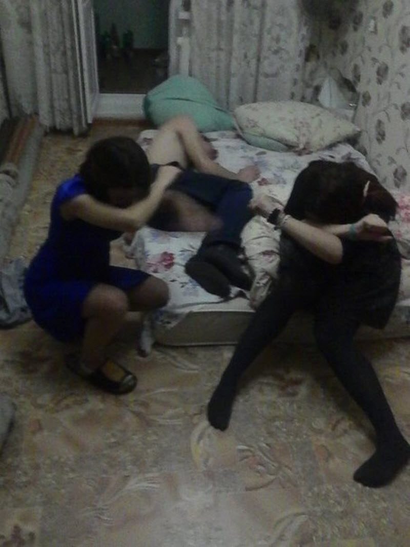 Туса вписка. Молодежные пьянки и вечеринки. Школьники на хате. Казашки на хате. Вписка на хате.