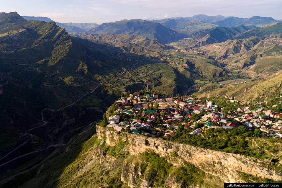 Село, парящее в небесах Село, парящее в небесах