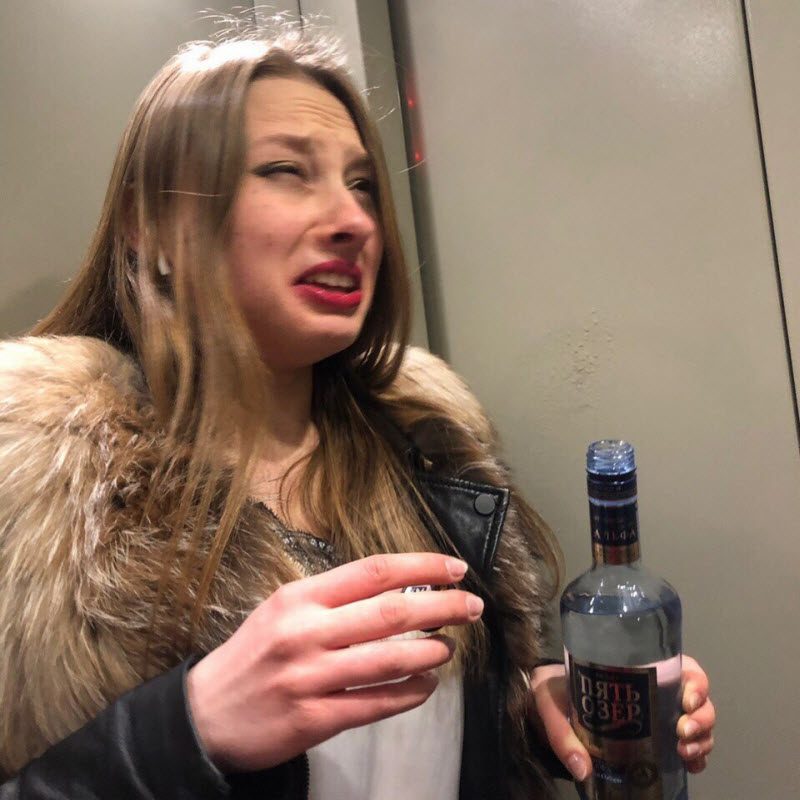 Забавы молодых: пьянки, гулянки, вписки
