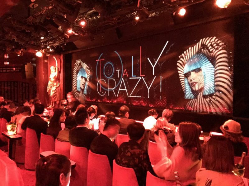 За кулисами всемирноизвестного парижского кабаре Crazy Horse