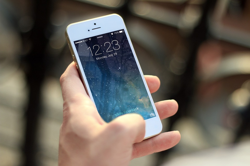 Москвич подал в суд на Apple. Он заявил, что компания довела его до гомосексуализма