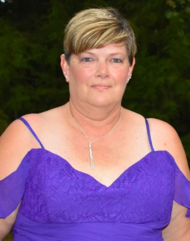 Женщина заказала красивый свадебный торт, а получила кошмар