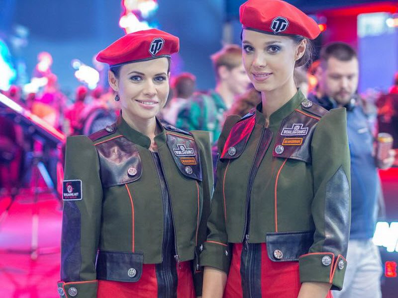 Девушки с "Игромира 2019"