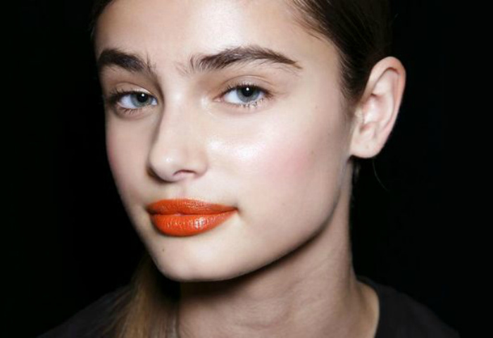 Любимые тренды, которые окончательно вышли из моды Любимые тренды, которые окончательно вышли из моды