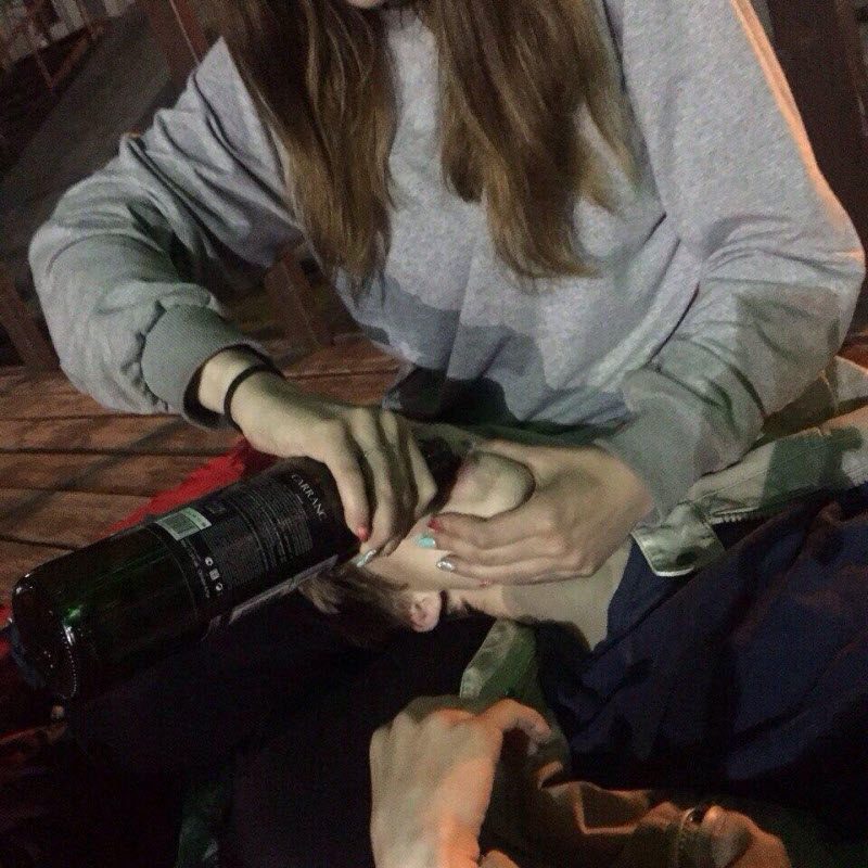 Забавы молодых: пьянки, гулянки, вписки