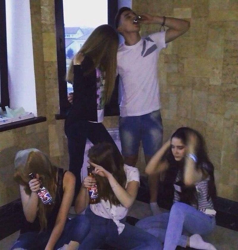 Забавы молодых: пьянки, гулянки, вписки