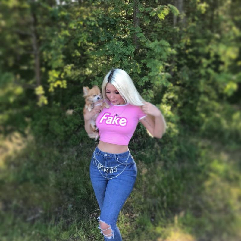 19-летняя шведка потратила состояние, чтобы стать похожей на куклу Барби 19-летняя шведка потратила состояние, чтобы стать похожей на куклу Барби